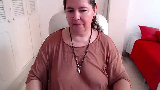 Snapshot of leonela_69 chatting on 06.14.26 leonela 69 online show from 06.14.26