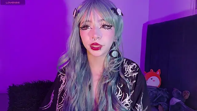 Snapshot of purplelilith3 chatting on 06.16.26 purplelilith3 online show from 06.16.26
