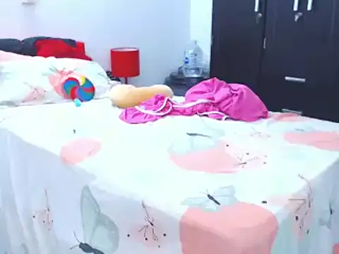 Keyra Dainty online show from 02.25.25