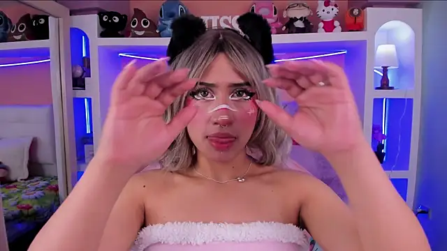 miss   megan online show from 02.17.26