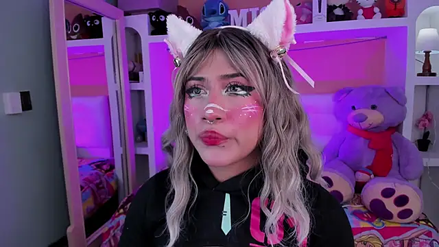 miss   megan online show from 04.10.26