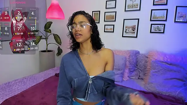 Snapshot of Alice_simmons chatting on 11.27.25 Alice simmons online show from 11.27.25