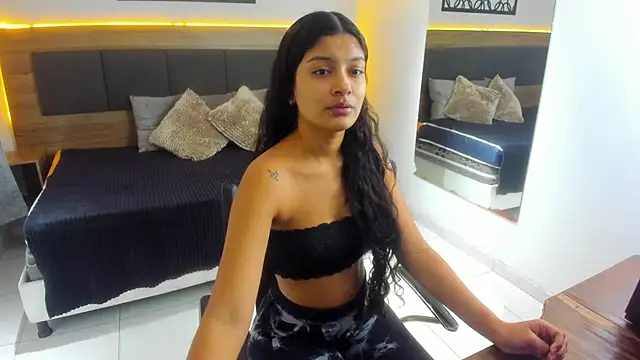 Snapshot of gaby_fosterr chatting on 03.15.25 gaby fosterr online show from 03.15.25