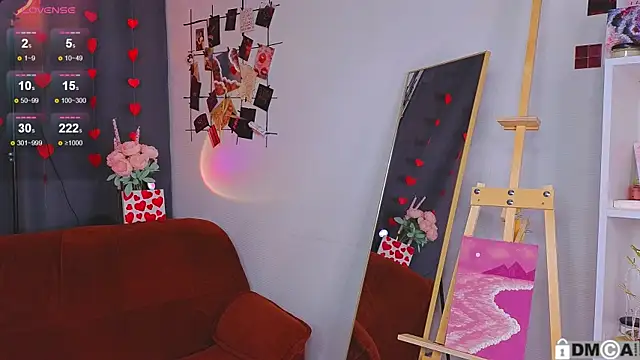 Snapshot of Caroline__Brown chatting on 03.18.25 Caroline  Brown online show from 03.18.25