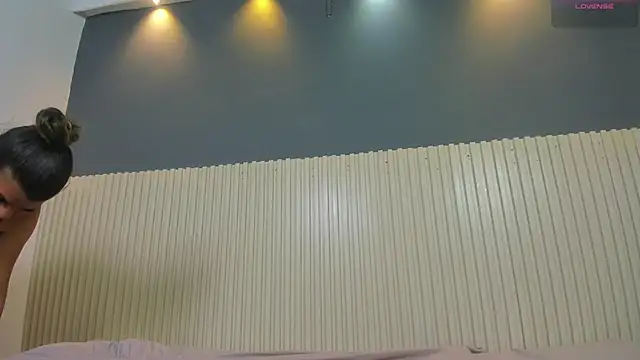 Aida-nicolle online show from 10.02.25