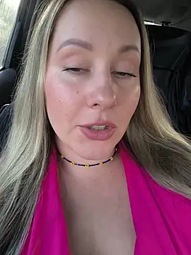 Mona Plus online show from 12.03.25