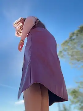 Mona Plus online show from 04.06.26