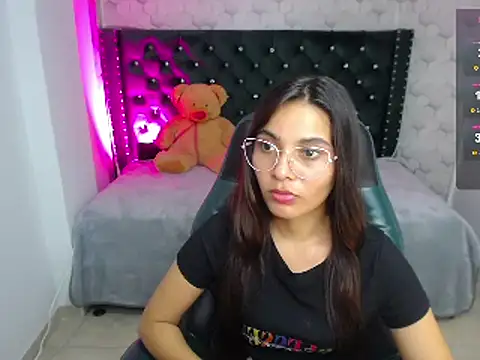 ariana miller m online show from 03.22.25