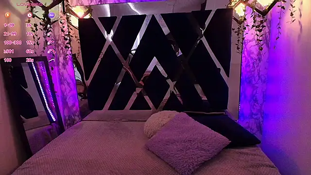 charlotte bluee online show from 09.24.25