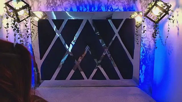 charlotte bluee online show from 11.18.25