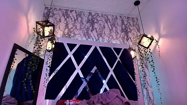 Snapshot of charlotte_bluee chatting on 02.05.26 charlotte bluee online show from 02.05.26