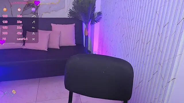 kristen tay online show from 04.17.26