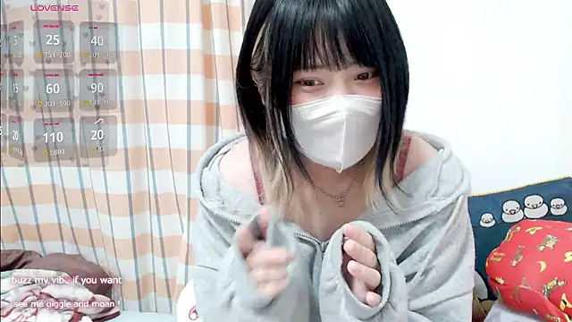 Snapshot of FUYU_rain chatting on 12.03.25 FUYU rain online show from 12.03.25