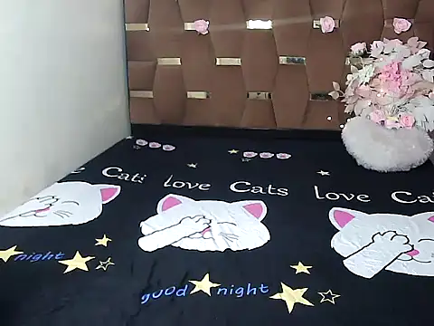 megancatluna online show from 09.14.25