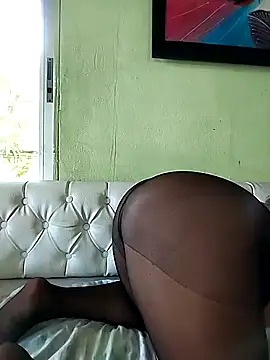 Snapshot of lilithathenea chatting on 10.01.25 lilithathenea online show from 10.01.25