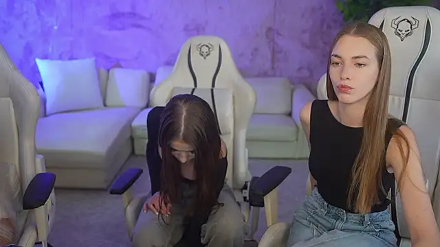 Layla Sweet  online show from 10.21.25