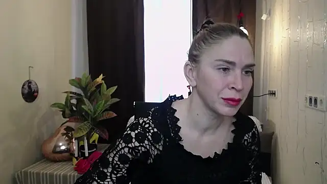 Snapshot of TessaDaybreak chatting on 02.28.25 TessaDaybreak online show from 02.28.25