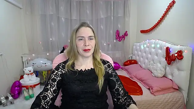 Snapshot of TessaDaybreak chatting on 03.05.25 TessaDaybreak online show from 03.05.25
