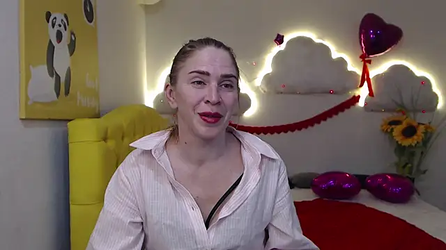 Snapshot of TessaDaybreak chatting on 03.15.25 TessaDaybreak online show from 03.15.25