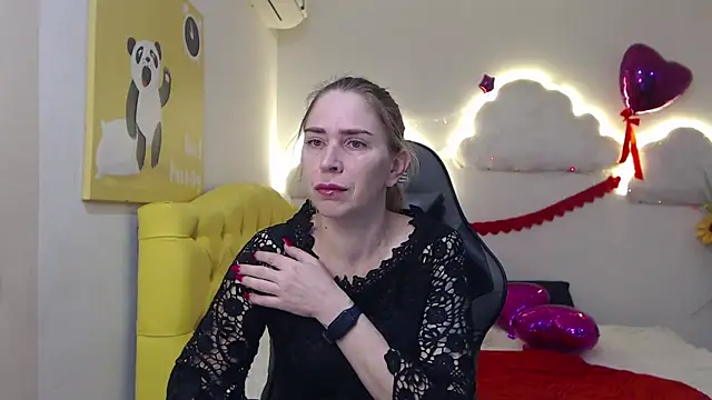 Snapshot of TessaDaybreak chatting on 03.16.25 TessaDaybreak online show from 03.16.25