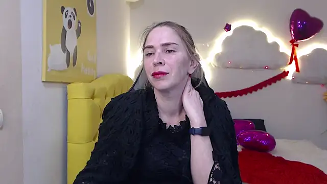 Snapshot of TessaDaybreak chatting on 03.16.25 TessaDaybreak online show from 03.16.25