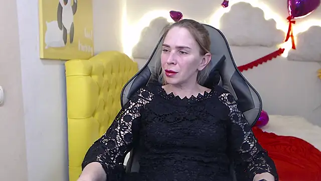 Snapshot of TessaDaybreak chatting on 03.16.25 TessaDaybreak online show from 03.16.25