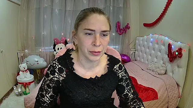 Snapshot of TessaDaybreak chatting on 03.21.25 TessaDaybreak online show from 03.21.25