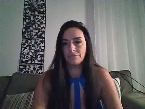 Snapshot of Layla_Gilf_Mae chatting on 03.21.25 Layla Gilf Mae online show from 03.21.25