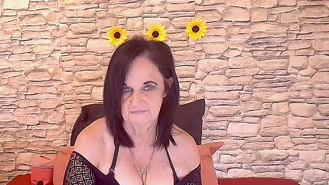 Snapshot of LuciousGrace chatting on 03.09.26 LuciousGrace online show from 03.09.26