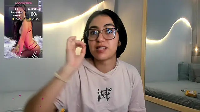 lucelly 15 online show from 10.28.25