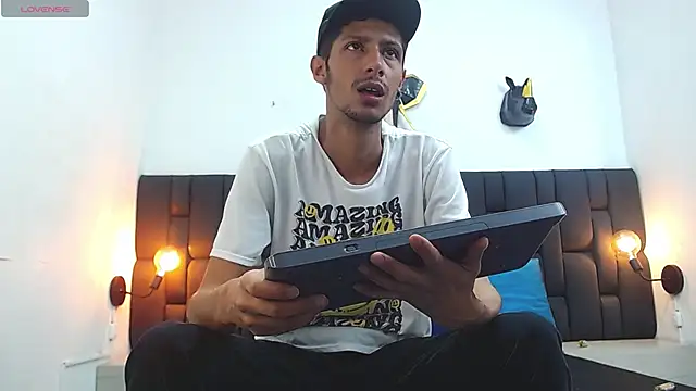 Dangerous dogg online show from 03.14.25