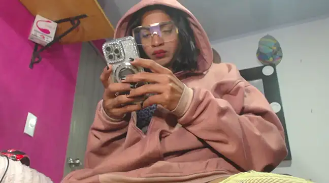 Snapshot of Gaby-sexy chatting on 02.13.25 Gaby-sexy online show from 02.13.25