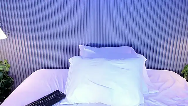 GabyFosterr online show from 09.23.25