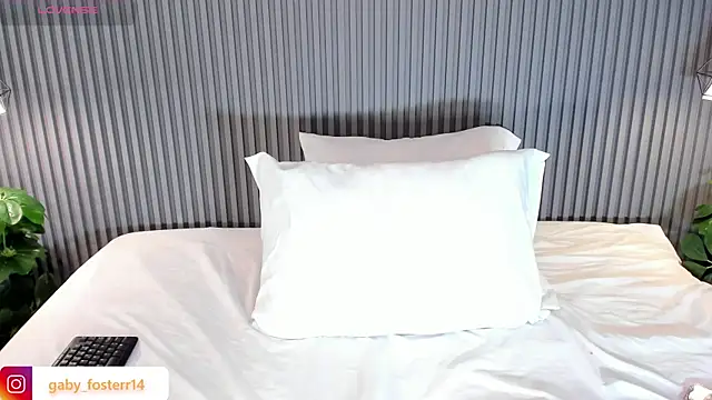 GabyFosterr online show from 10.29.25