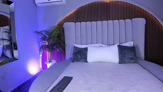 MelanieHillss online show from 01.09.26