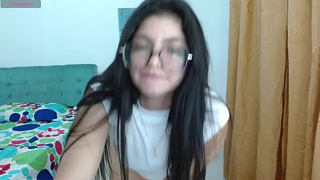 Snapshot of Violett_11 chatting on 03.22.25 Violett 11 online show from 03.22.25