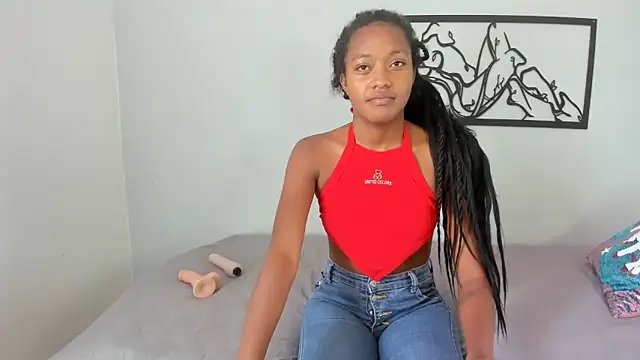 Snapshot of karina-lopez chatting on 09.27.25 karina-lopez online show from 09.27.25