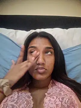 indianpink lips online show from 11.07.25