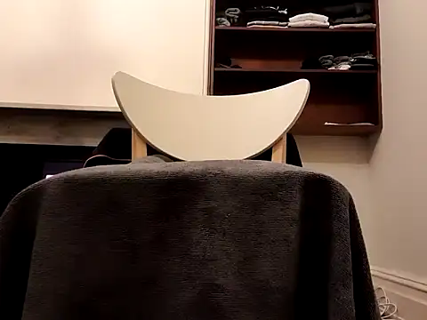 Snapshot of MystiqueRider chatting on 10.03.25 MystiqueRider online show from 10.03.25