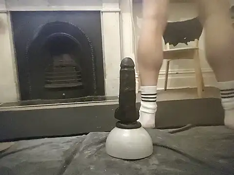 Snapshot of MystiqueRider chatting on 10.18.25 MystiqueRider online show from 10.18.25