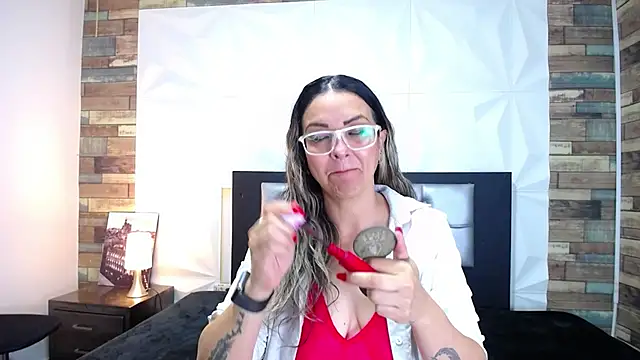 Azaahara  online show from 03.18.25