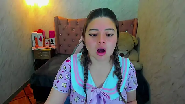 Snapshot of Lianngrace chatting on 09.14.25 Lianngrace online show from 09.14.25