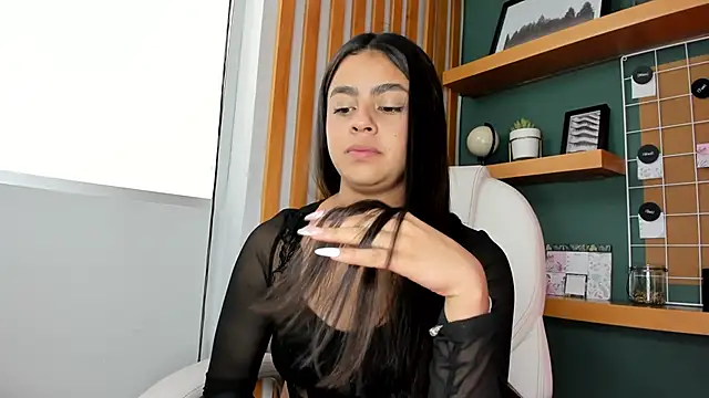 Bella walker  online show from 10.08.25