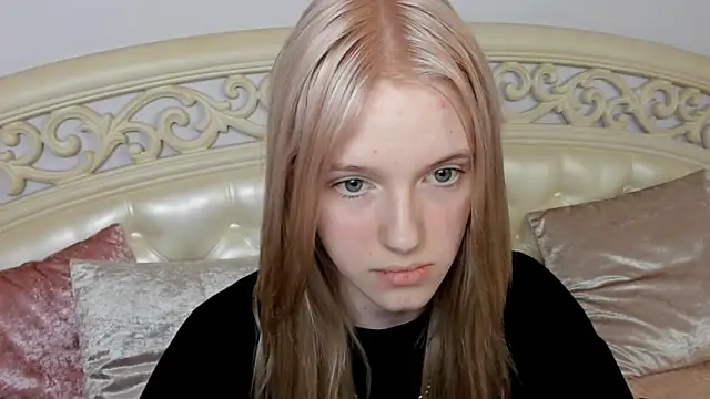 EdlaHewell online show from 02.14.25