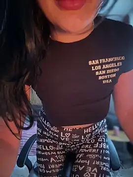 YoungHotMilf97 online show from 02.25.26