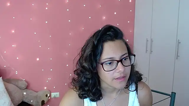 Snapshot of morahaze chatting on 01.26.25 morahaze online show from 01.26.25