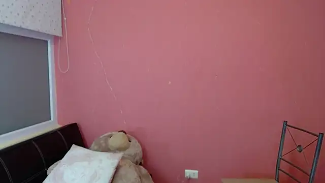 Snapshot of morahaze chatting on 02.24.25 morahaze online show from 02.24.25