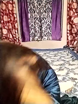 Snapshot of srijashemale chatting on 02.25.25 srijashemale online show from 02.25.25