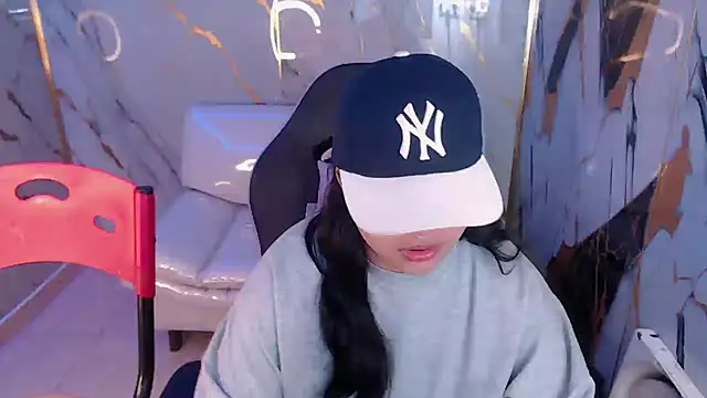 melany rouse18 online show from 10.04.25