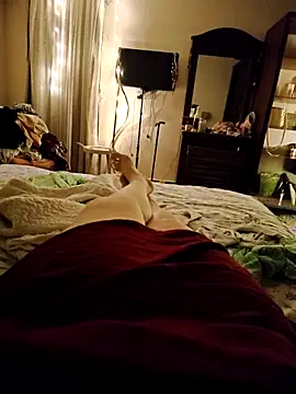 Loly2025 online show from 04.17.26